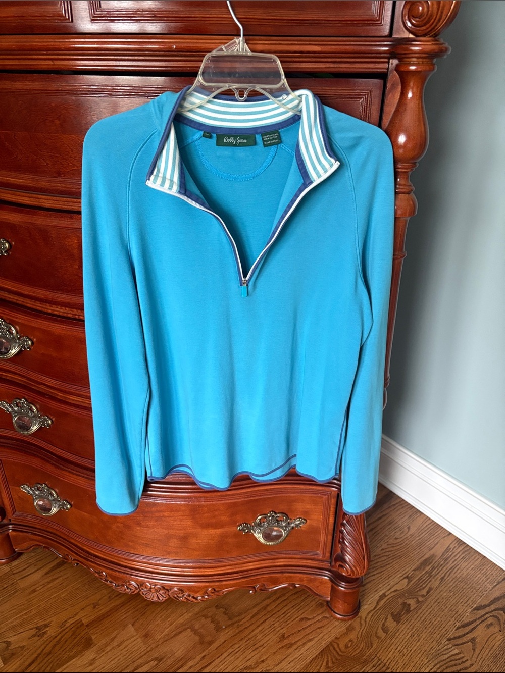 Bobby Jones Women’s Bright Turquoise Zip-Up Sweater